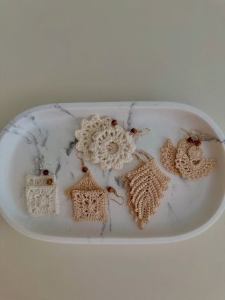 Macrame náušnice 🍒 různé druhy, ruční výroba, každý kus je originál 🍒 290,- / €12 #macramé #macrameearrings...